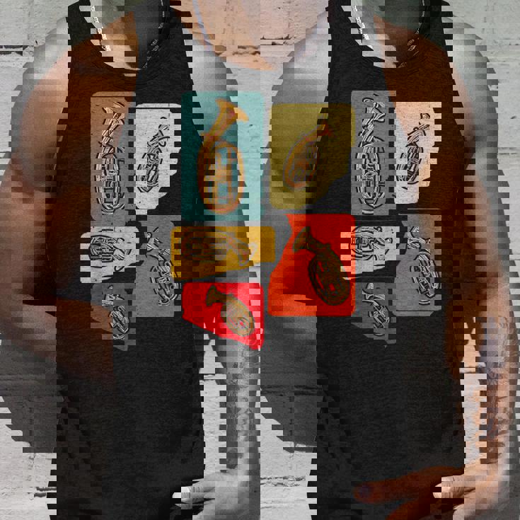 Creative Tenor Horn ビンテージ レトロ アートワーク テナーホルン奏者 タンクトップ 彼への贈り物