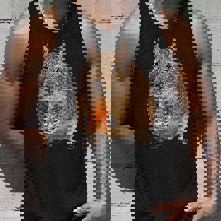 Degu Eating Alice Of Pizza タンクトップ 彼への贈り物