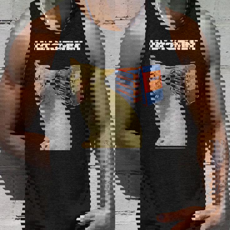 I Eat Cement Cursed Cat Weirdpecific Meme タンクトップ 彼への贈り物