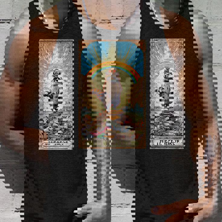 The Emperor 面白いアライグマ タロットカード ミスティックアライグマ タンクトップ 彼への贈り物