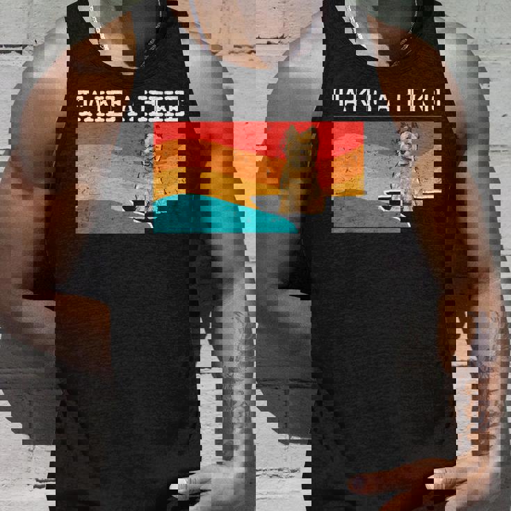 Take A Hike ケアンテリア グラフィック ハイキング タンクトップ 彼への贈り物