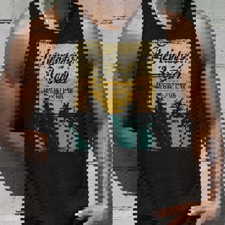 Huntington Beachurf City California アンティーク調サーフィン タンクトップ 彼への贈り物