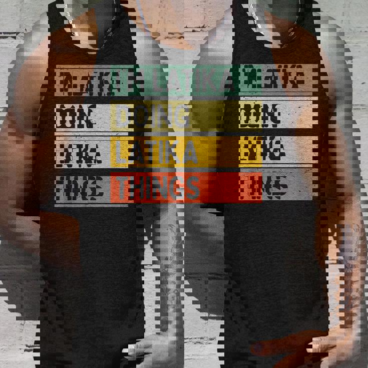 I'm Latika Doing Latika Things 面白い名言 タンクトップ 彼への贈り物