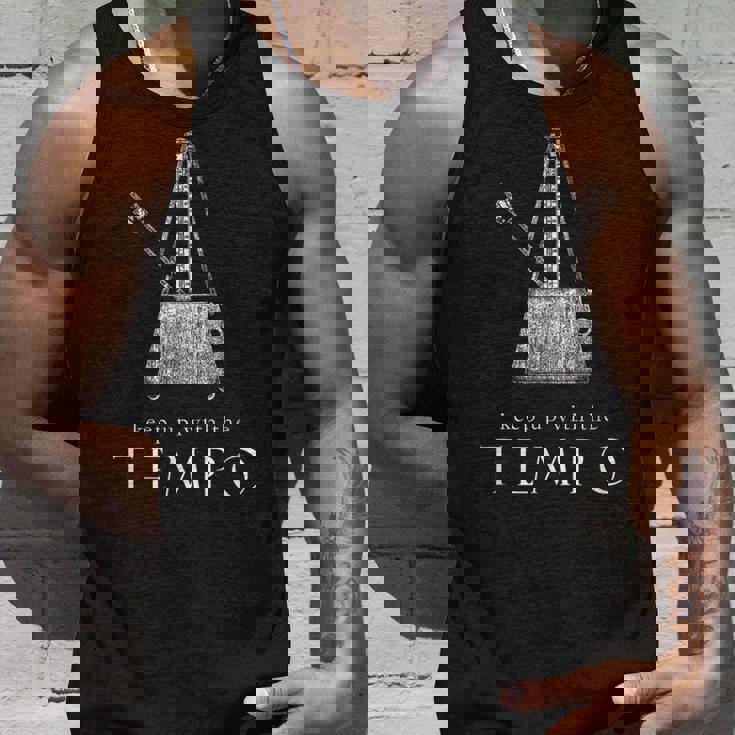 In Tempo Music Metronome テンポで-音楽-メトロノーム-指揮者-ミュージシャン タンクトップ 彼への贈り物