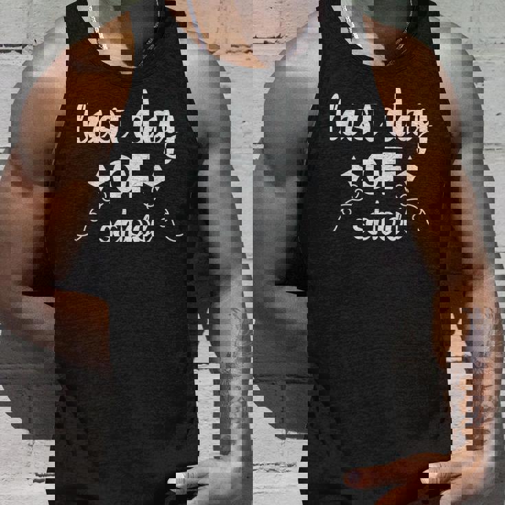 Last Day Ofchool Byechool Hello Pool タンクトップ 彼への贈り物