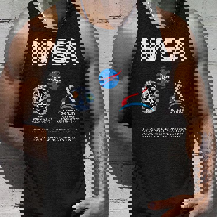 Nasa アポロ アルテミス ミッション ワーム バッジ ロゴ タンクトップ 彼への贈り物