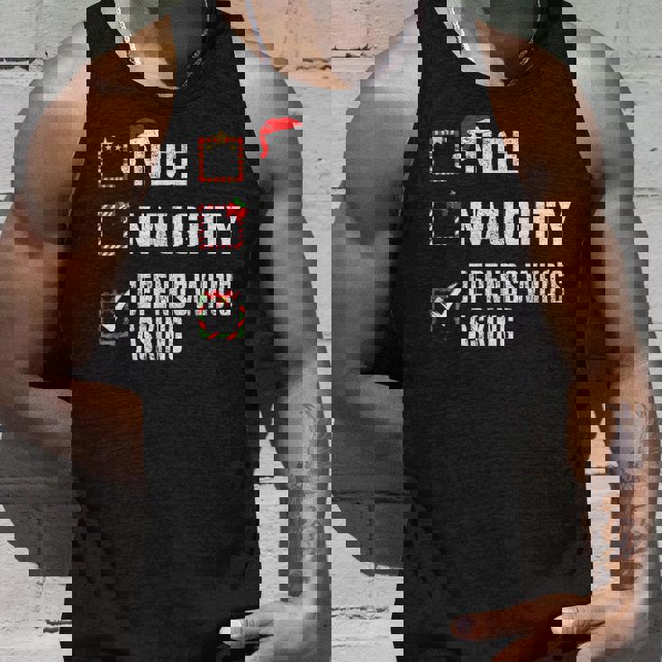 Nice Naughty Depends Who's Asking クリスマスリスト サンタ クリスマス タンクトップ 彼への贈り物