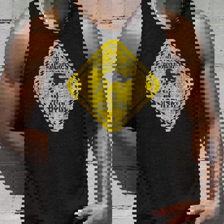 No Kangaroos In Austria 動物飼育係 野生動物 愛好家 タンクトップ 彼への贈り物