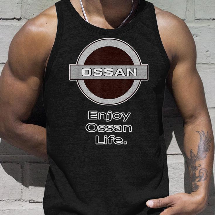 Ossan おっさん（車好き ロゴ エンブレム パロディ）【変なtシャツ屋さん】文字 メッセージ 面白い デザイン タンクトップ 彼への贈り物