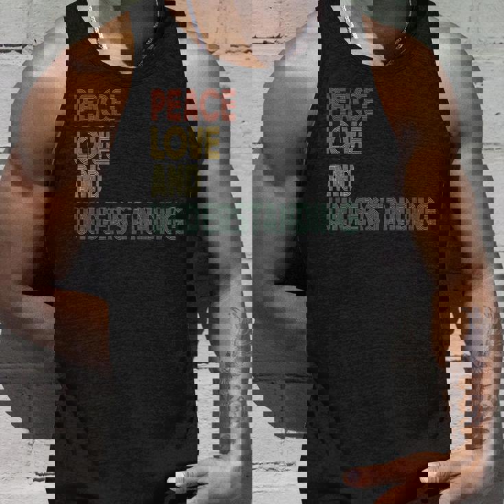 Peace Love And Understanding シャツ インスピレーションを与える引用 レトロ タンクトップ 彼への贈り物
