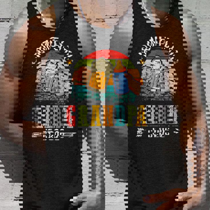 メンズ Promoted To Grandpa Est 2026 Dad To Be タンクトップ 彼への贈り物