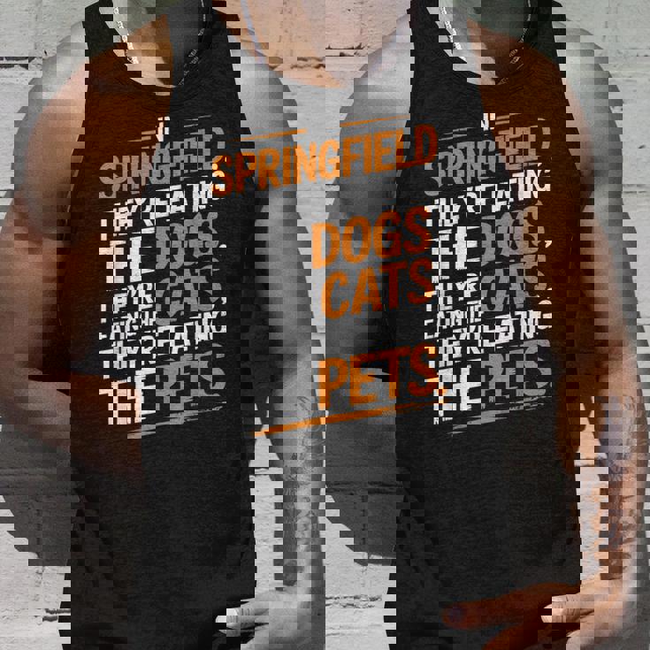 Springfieldでは、They Eating The Cats The Dogs The Pet タンクトップ 彼への贈り物