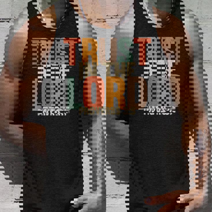 Trust In The Lord 箴言 3 タンクトップ 彼への贈り物