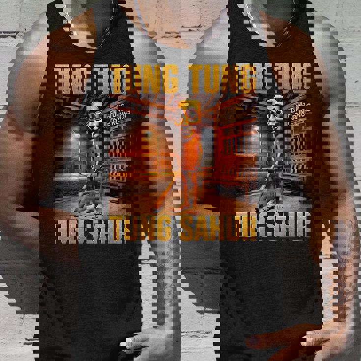 Tung Tung Tungahur Meme Brainrot タンクトップ 彼への贈り物