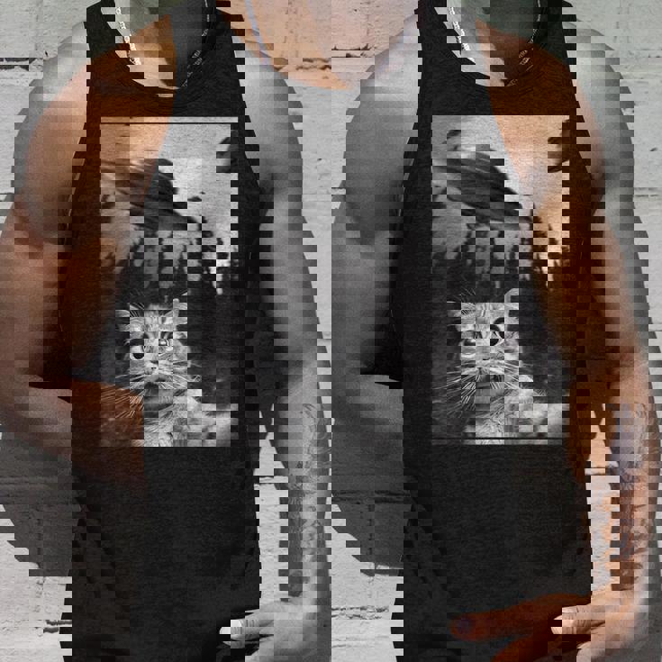 Ufo と面白い猫のセルフィー タンクトップ 彼への贈り物