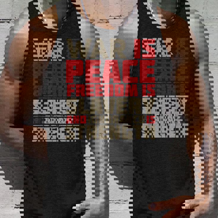 War Is Peace 引用tシャツ タンクトップ 彼への贈り物