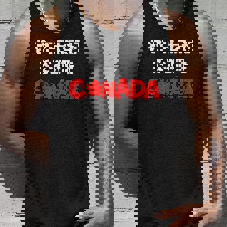 「My Heart Is With Canada」 – カナダ人と強く立つ タンクトップ 彼への贈り物