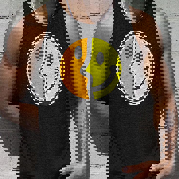 【ピカソ風】スマイル フェイス 笑顔（パロディ）キュビズム【スマイリー】ニコニコ 黄色 ポップ かわいい タンクトップ 彼への贈り物