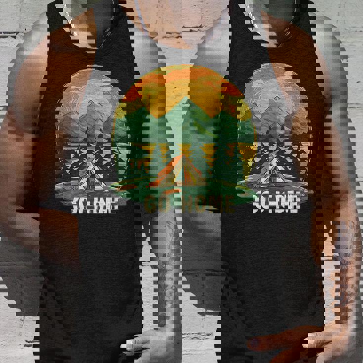 おかしなゴー・ホーム・セイングとテントのネイチャーコスチューム。 タンクトップ 彼への贈り物