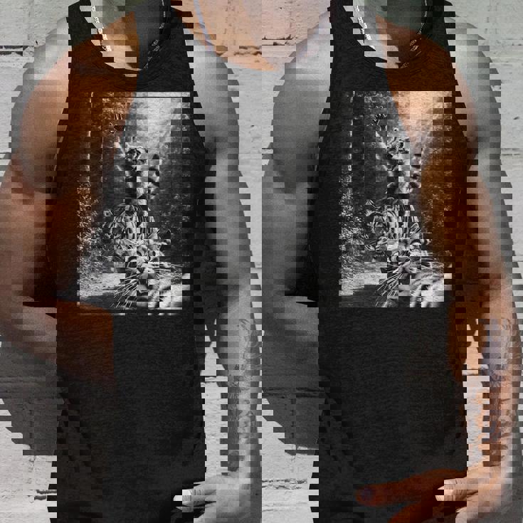 おもしろいアライグマ乗馬トラ驚いた怖い猫の自撮り。 タンクトップ 彼への贈り物