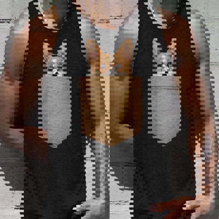 おもしろ犬好きギフトウェルシュ・コーギー・イン・マイ・ユア・ポケット タンクトップ 彼への贈り物