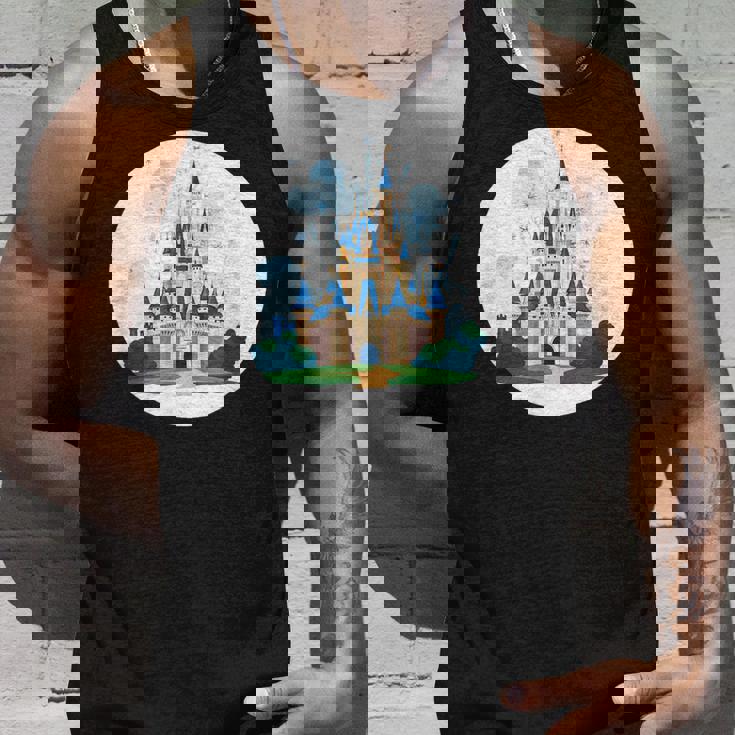 お城ファンのための花火のある素晴らしい魔法の王国 タンクトップ 彼への贈り物