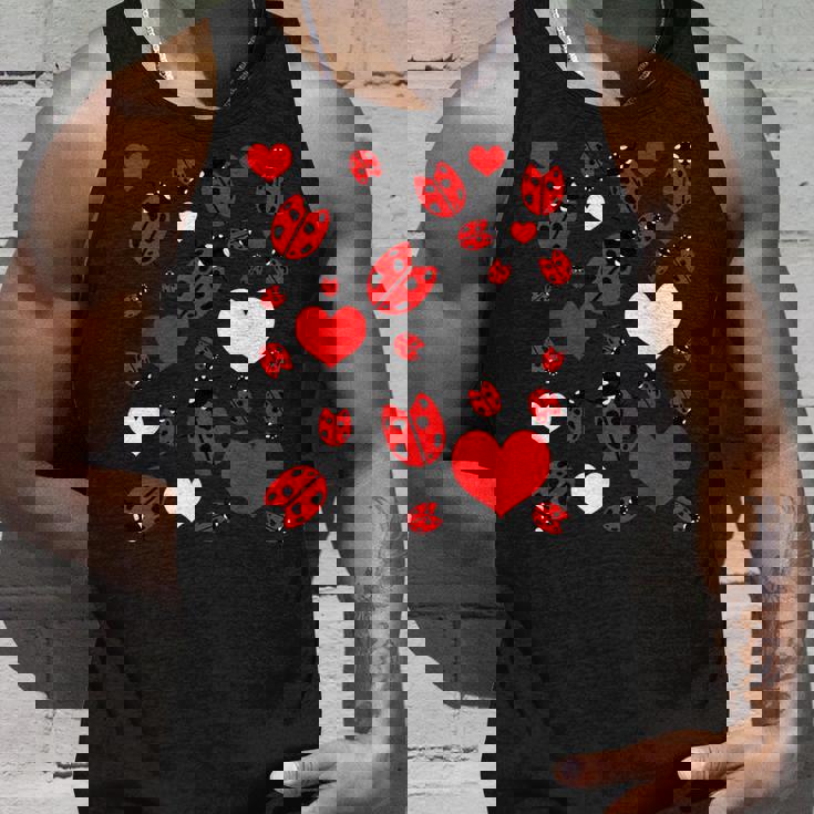 かわいいてんとう虫とハートのてんとう虫柄 タンクトップ 彼への贈り物