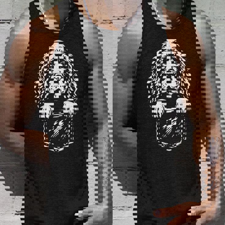 かわいいのぞくイングリッシュ コッカー スパニエル犬のグラフィック デザイン タンクトップ 彼への贈り物