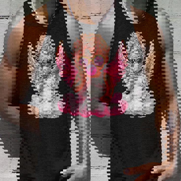 かわいいキューピッド吹くバブルガムサングラスバレンタインデー。 タンクトップ 彼への贈り物