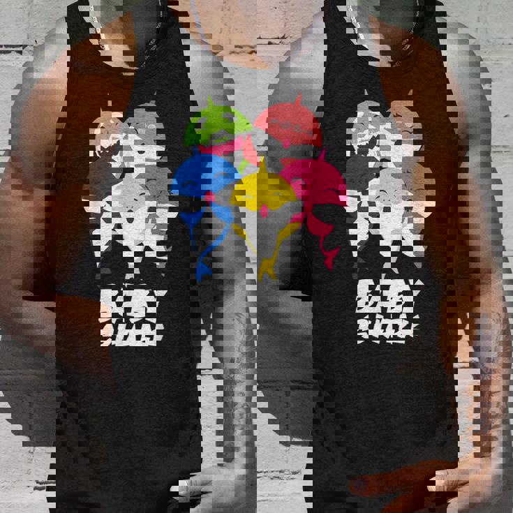 かわいいベビーシャークドゥードゥーギフト タンクトップ 彼への贈り物