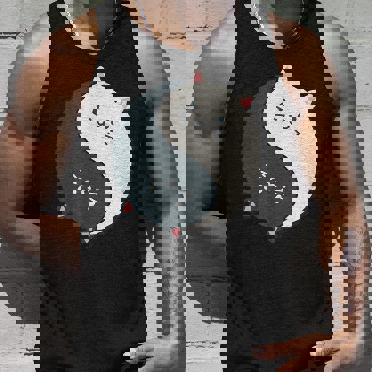 かわいい猫と一緒に陰陽師のサイン I Karma Yoga Cat タンクトップ 彼への贈り物