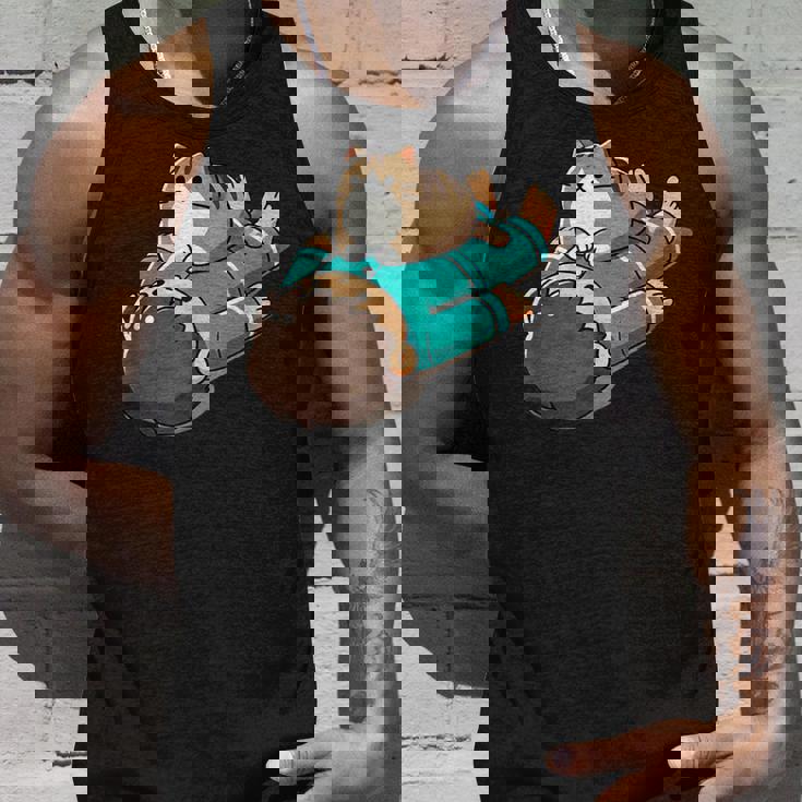 くつろぐ猫 Relaxing Cat タンクトップ 彼への贈り物