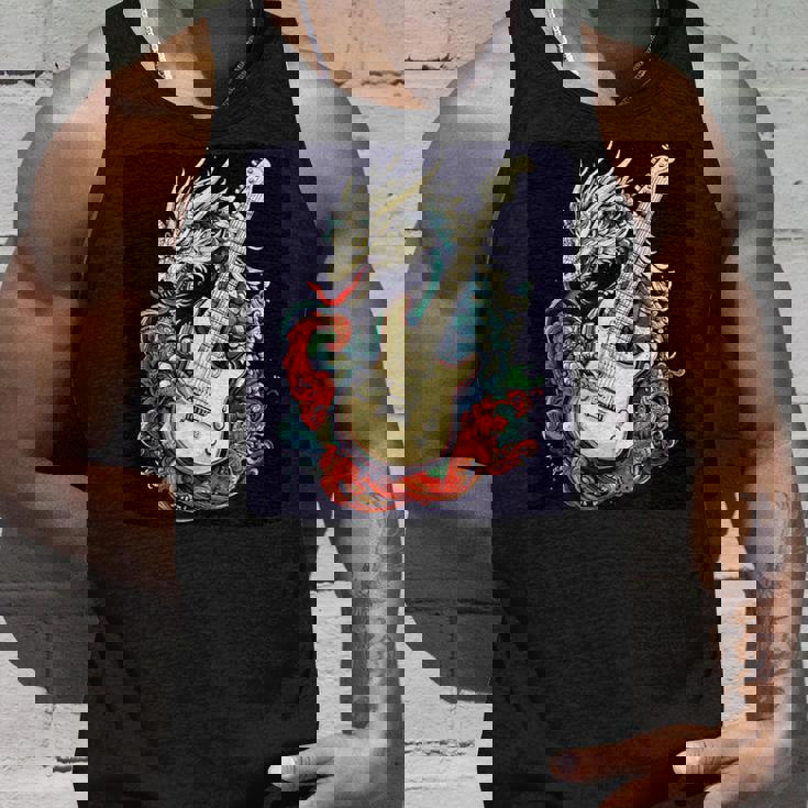 このドラゴンギターステートメントでステージをライトアップ。 タンクトップ 彼への贈り物