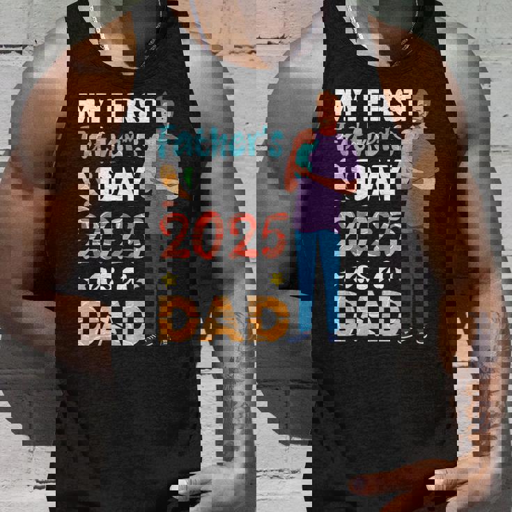 はじめての父の日2025年 赤ちゃんの誇り高きパパを持つお父さんとして タンクトップ 彼への贈り物