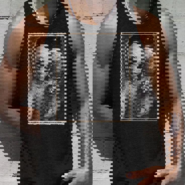 アライグマとエイリアンセルフィー、Ufo&地球写真、面白いエイリアン タンクトップ 彼への贈り物