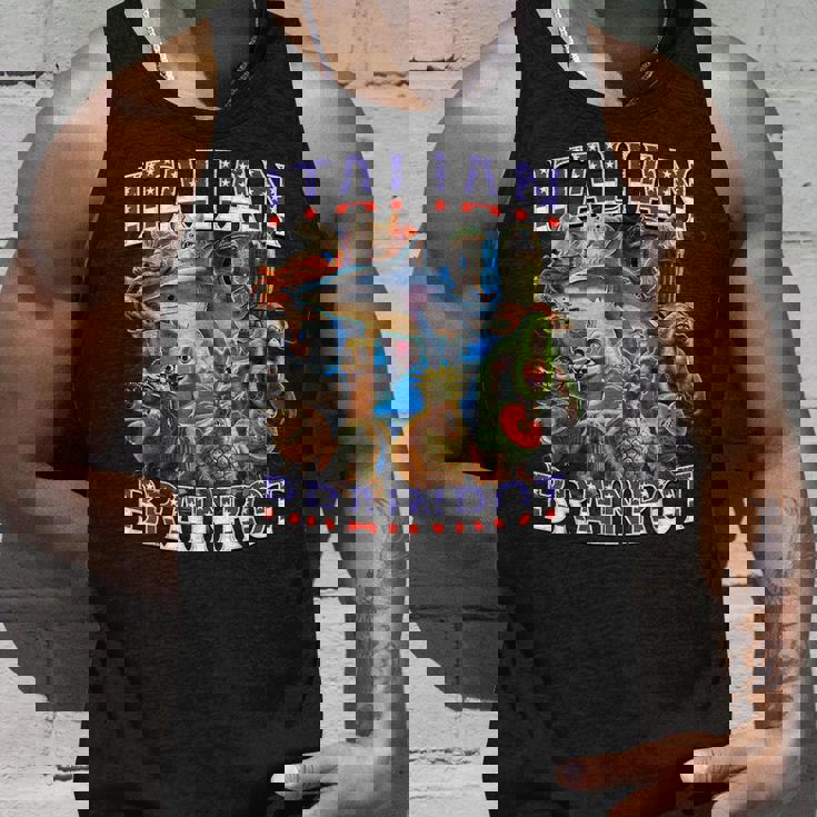 イタリアのブレインロットビッグミーム7月4日フラッグフット。 タンクトップ 彼への贈り物