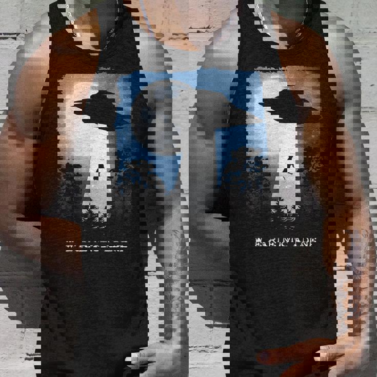 エイリアン アブダクション 牛 Ufo We Are Not Alone ギフト タンクトップ 彼への贈り物