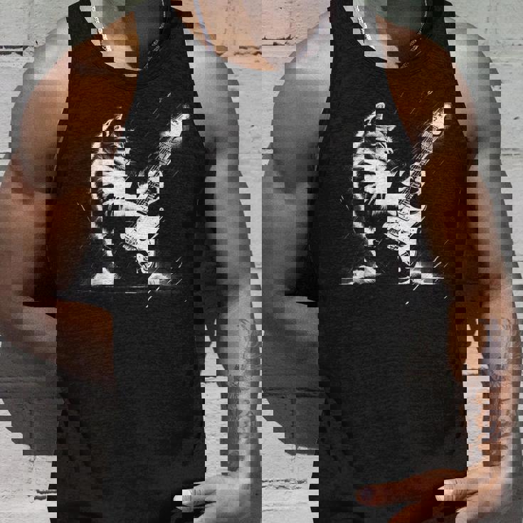 エレキギターで遊ぶ面白いギター猫 タンクトップ 彼への贈り物