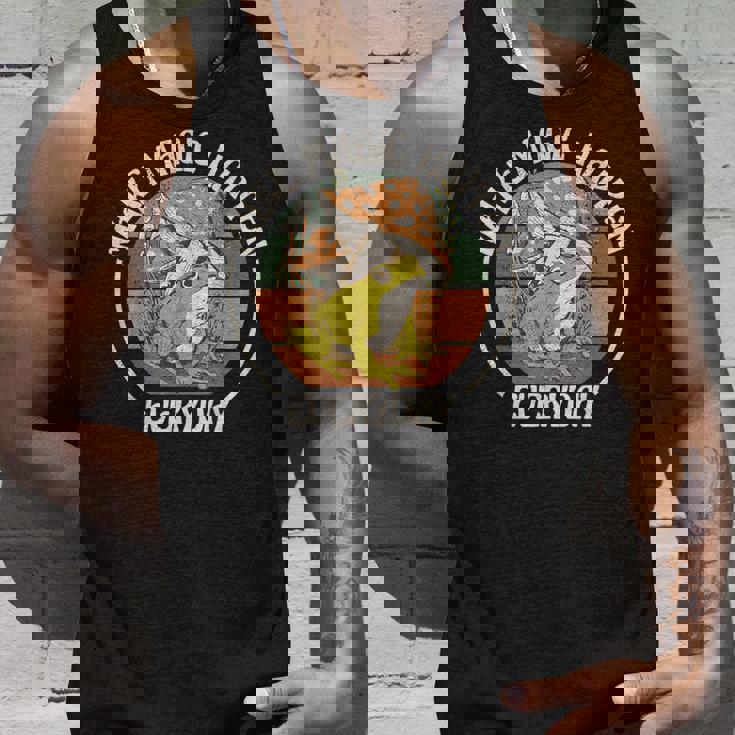 カエルとキノコ 毎日魔法を起こしましょう。 タンクトップ 彼への贈り物