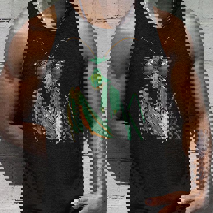 カマキリのサングラスをかぶったコスチュームファニーバグ昆虫 タンクトップ 彼への贈り物