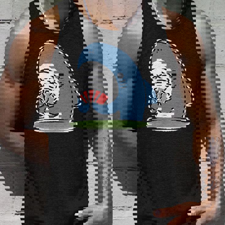 カード遊びをするサメ タンクトップ 彼への贈り物