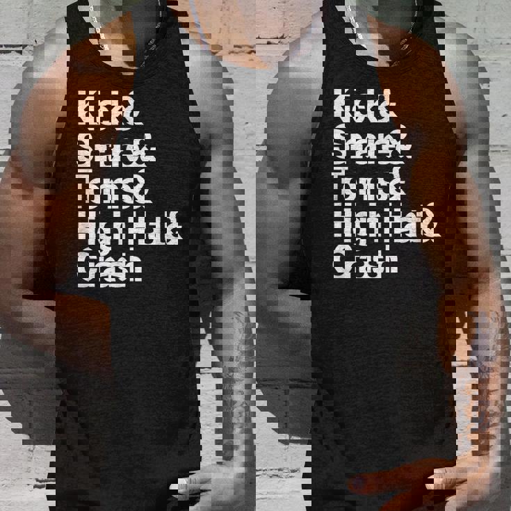 キック&スネア&トムズ&ハイハット&クラッシュドラムセットテキスト タンクトップ 彼への贈り物