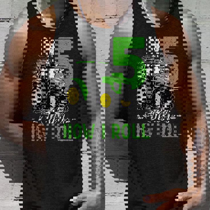 キッズ I Am 5 This Is How I Roll One Years Old Tractor 5歳の誕生日 タンクトップ 彼への贈り物