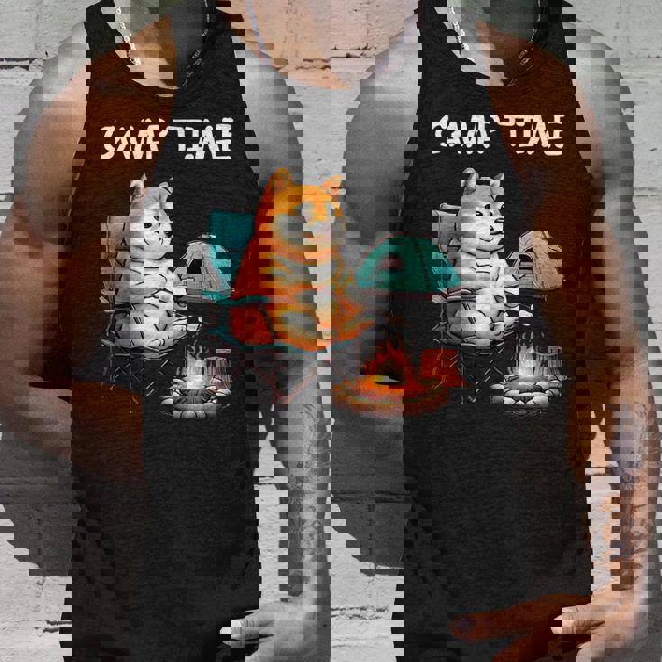 キャンプ Camp Time アウトドア 焚火 おもしろ 犬 柴犬好き 柴犬 名言 文字 面白い ふざけた ネタ タンクトップ 彼への贈り物