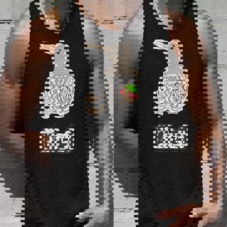 キーウィ《フルーツキャップ 果物ネット》【どうぶつフレンズ】鳥 動物 ゆるくて かわいい タンクトップ 彼への贈り物