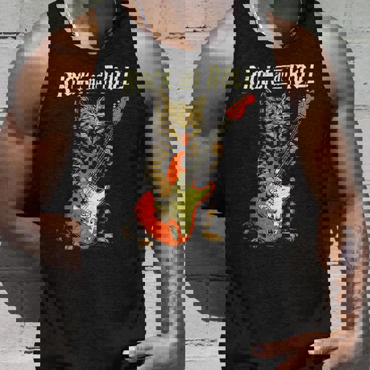 ギターを弾くロックな猫 音楽好き猫好き向けデザイン タンクトップ 彼への贈り物