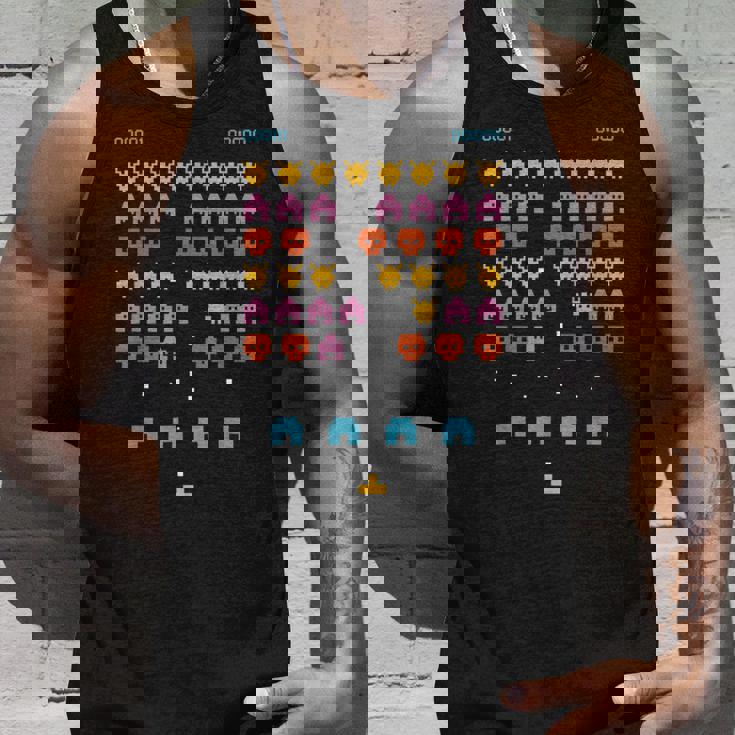 ゲーム愛好家のためのレトロなゲーマー。 タンクトップ 彼への贈り物