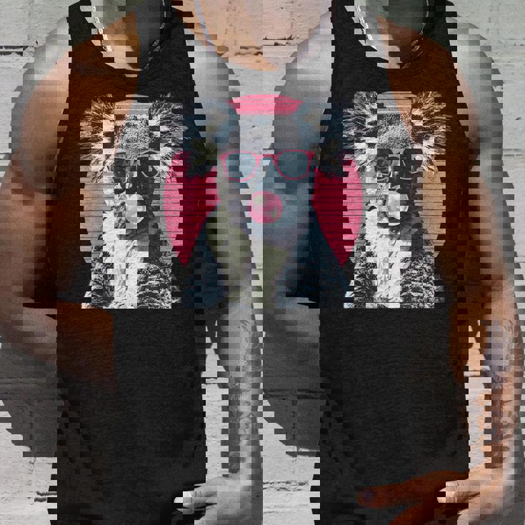 コアラ愛好家のためのサングラスバブルガム付きコアラ タンクトップ 彼への贈り物