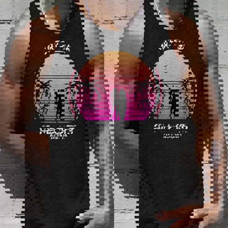 ゴールドコースト クイーンズランド州 オーストラリア サーフィン ギフト ヤシの木 スポーツ お土産 タンクトップ 彼への贈り物