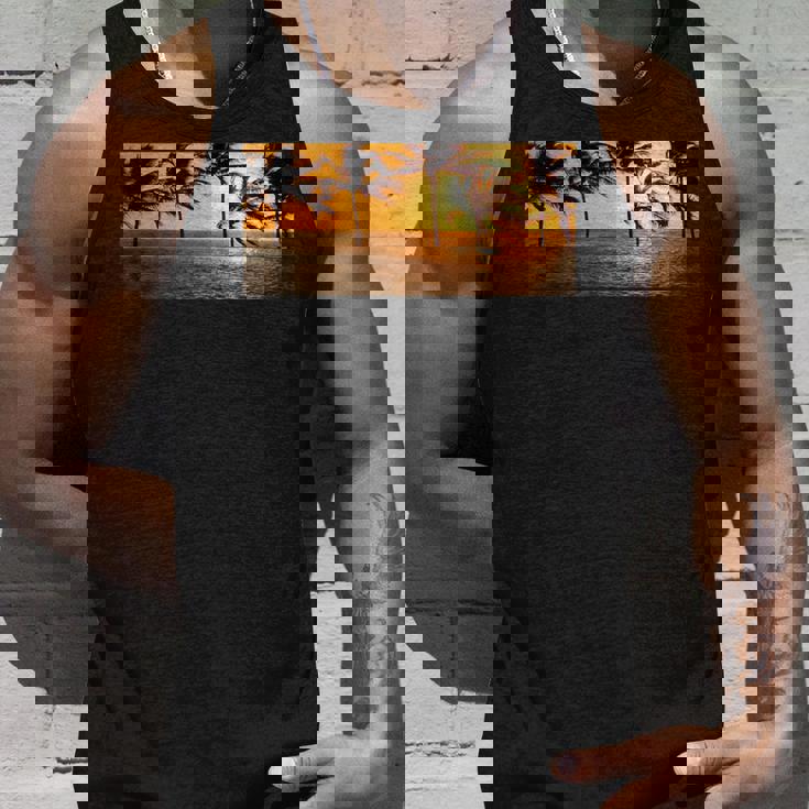 サンセット ビーチ ヤシの木 クール 海 サーフィン タンクトップ 彼への贈り物